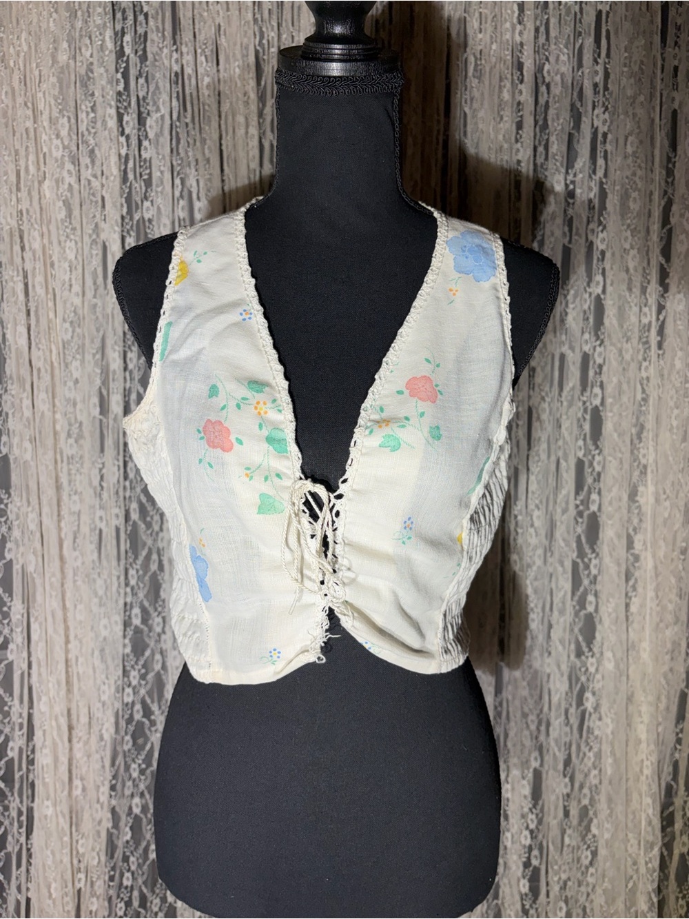 Ivory Floral Lace-Up V-Neck Crop Top